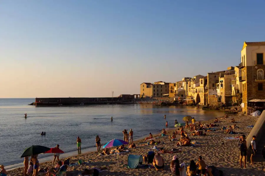 Un viaggio tra mare e cultura nella Sicilia nord-orientale